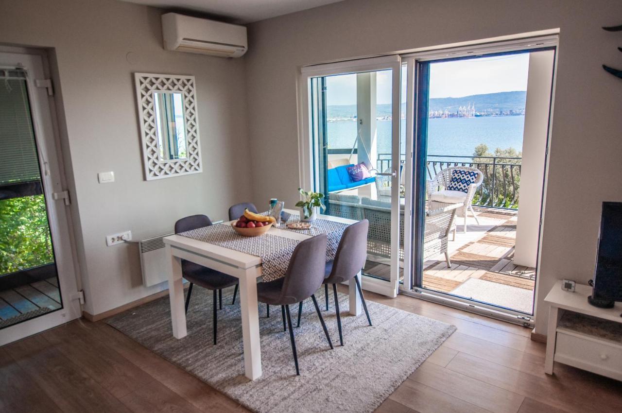 Sea View Apartments Debeli Rtic Ankaran Exteriér fotografie